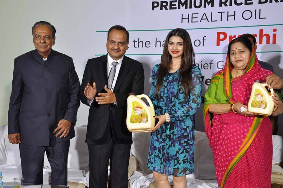April 2013, The launch of our brand Energy Max by Bollywood star Prachi Desai and Smt. Veena Singh.