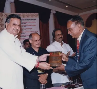 Kamal Solvents founder awarded by Chief Minister of Chhattisgarh in July 2004